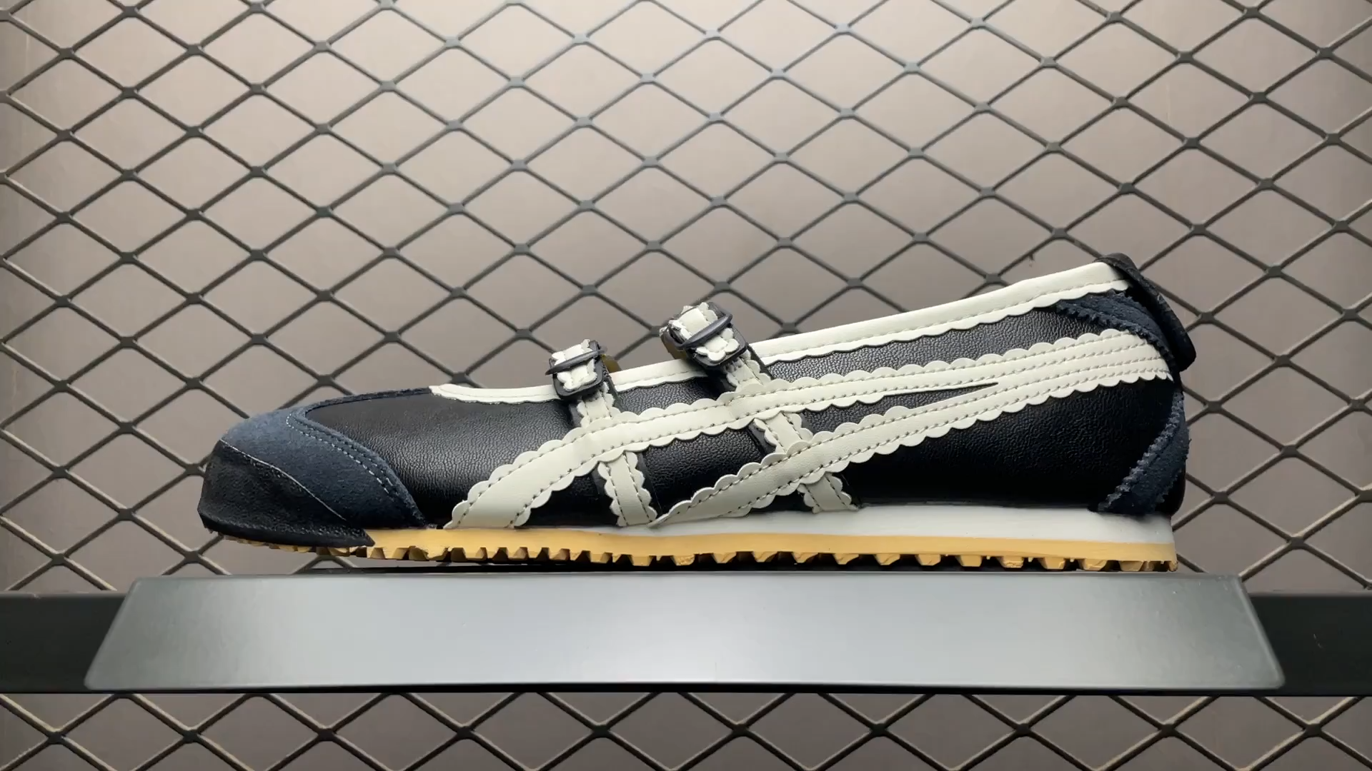 オニツカタイガー ウィメンズ メキシコ66 TGRS ブラック