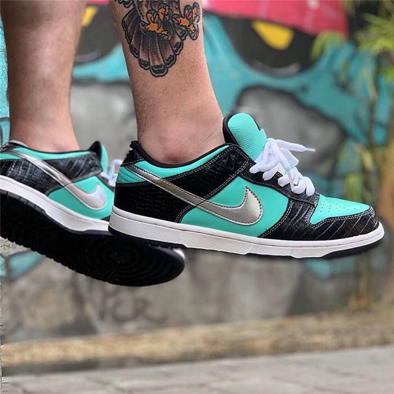 Diamond Supply Co. X Nike SB Dunk Low Pro 