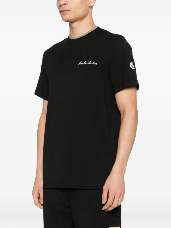 Moncler logo刺绣T恤| 黑色| FARFETCH CN