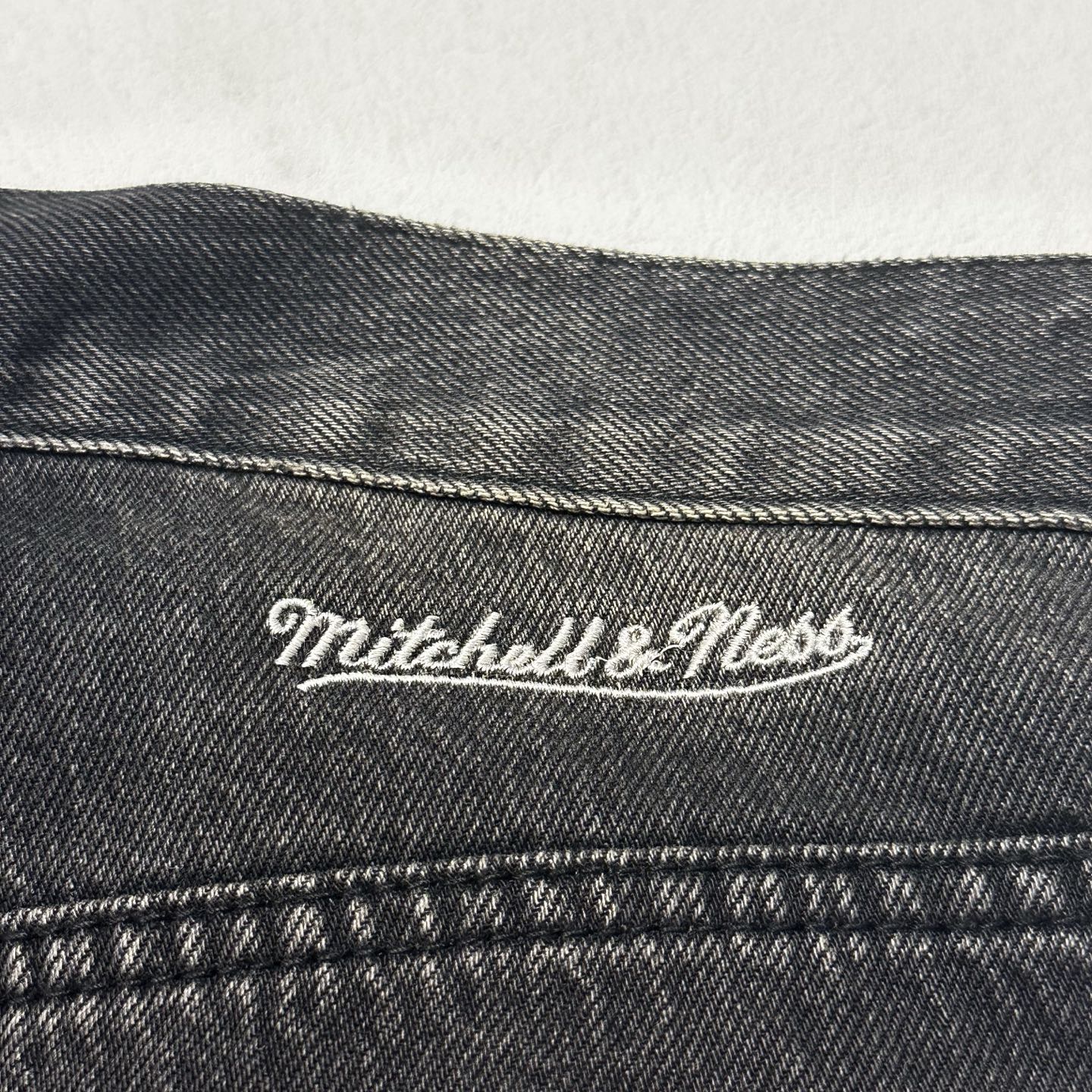 Supreme x Mitchell & Ness Washington Bullets Baggy Denim Short "Washed Black"（SUP-SS26-280）
