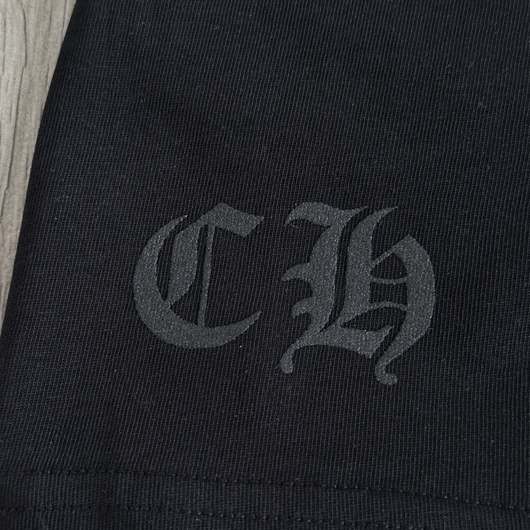 【S】Chrome Hearts short-sleeve T-shirt featuring a logo at the neckline and a CH Cross print on the back (CH-20268101）