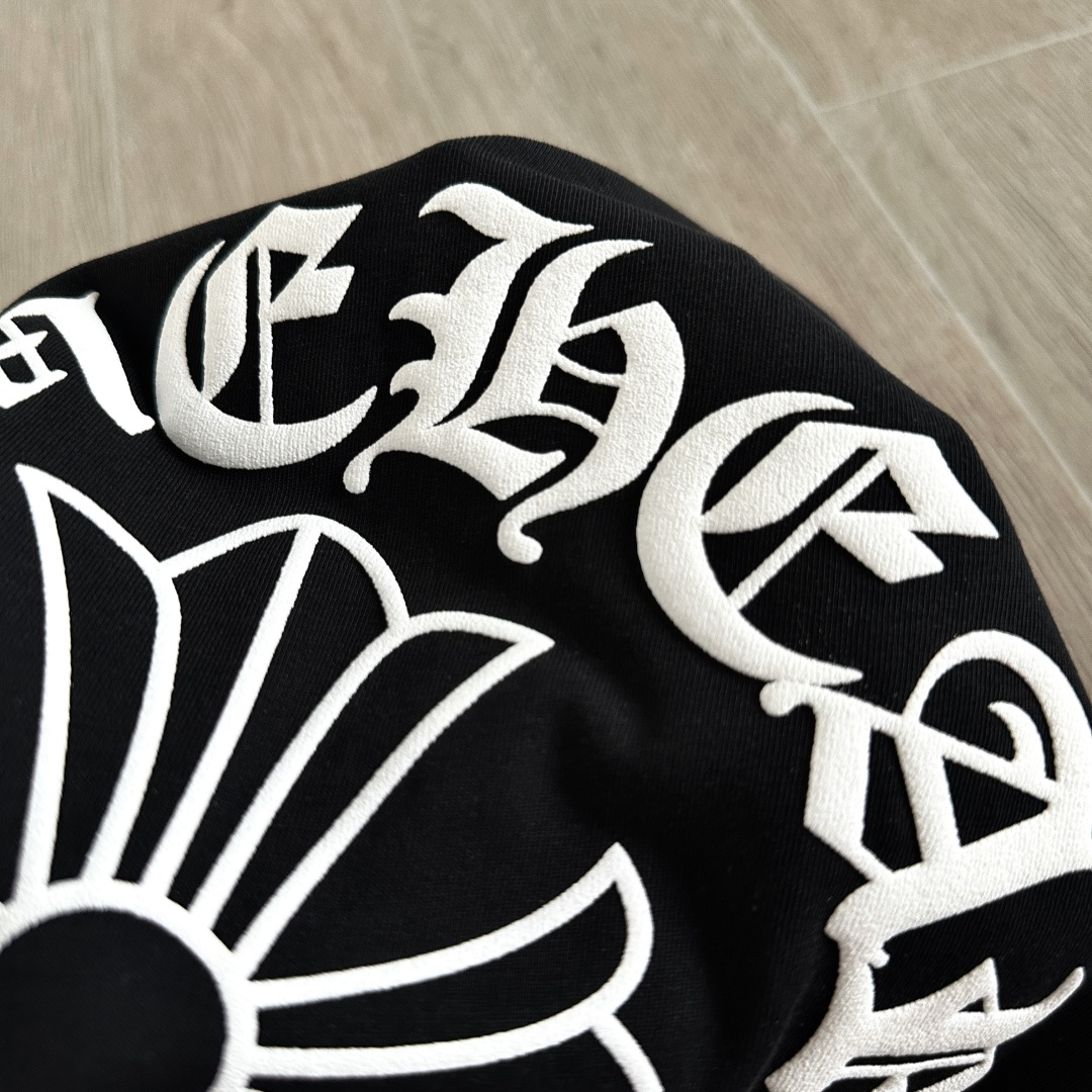 【S】Chrome Hearts short-sleeve T-shirt featuring a logo at the neckline and a CH Cross print on the back (CH-20268101）