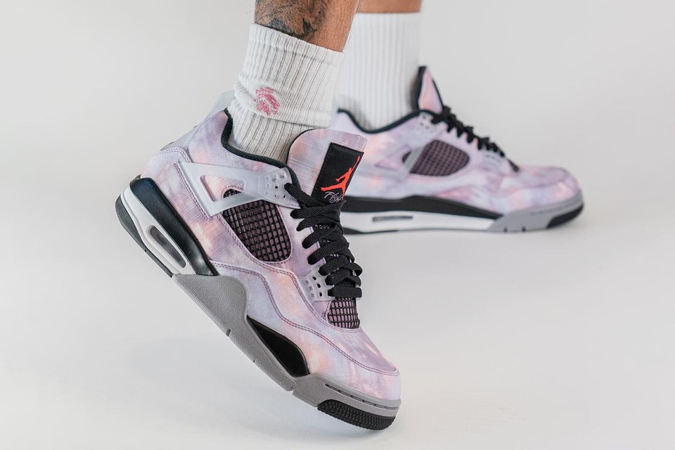 Air Jordan 4 Retro 