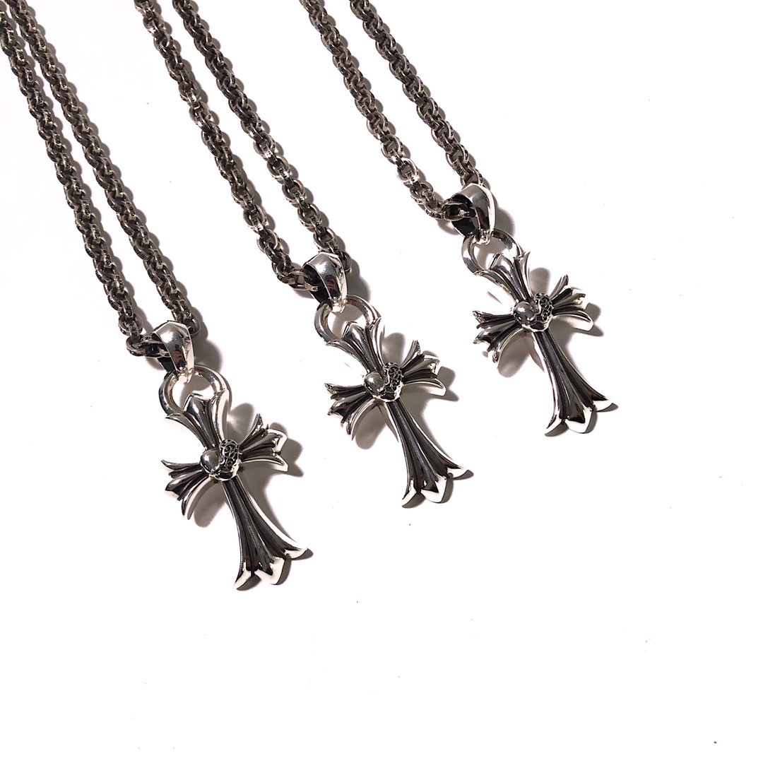 CHROME HEARTS Heart Cross Necklace（CHROME HEARTS 245）