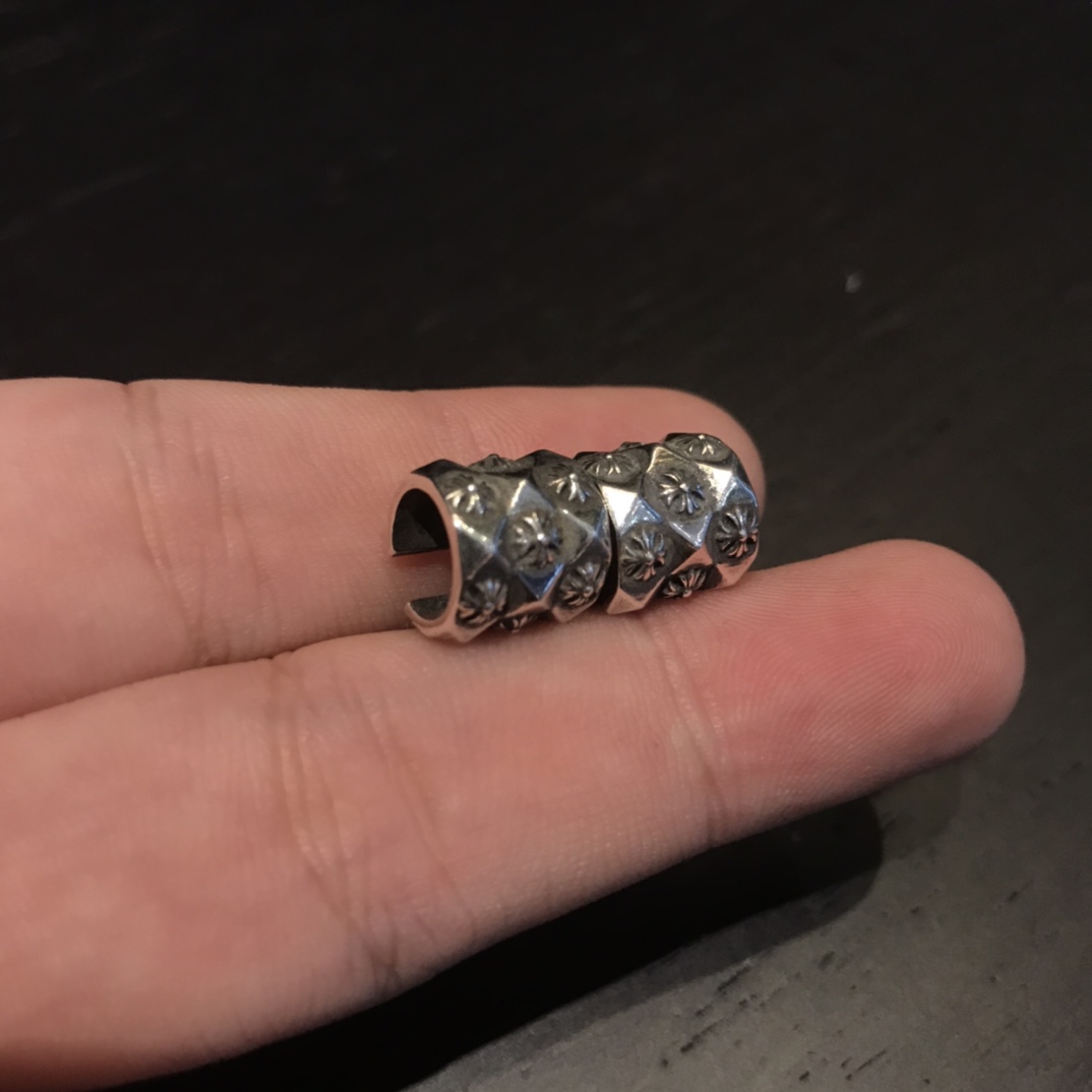 Chrome Hearts Cross Flower Earrings（CHROME HEARTS 189）