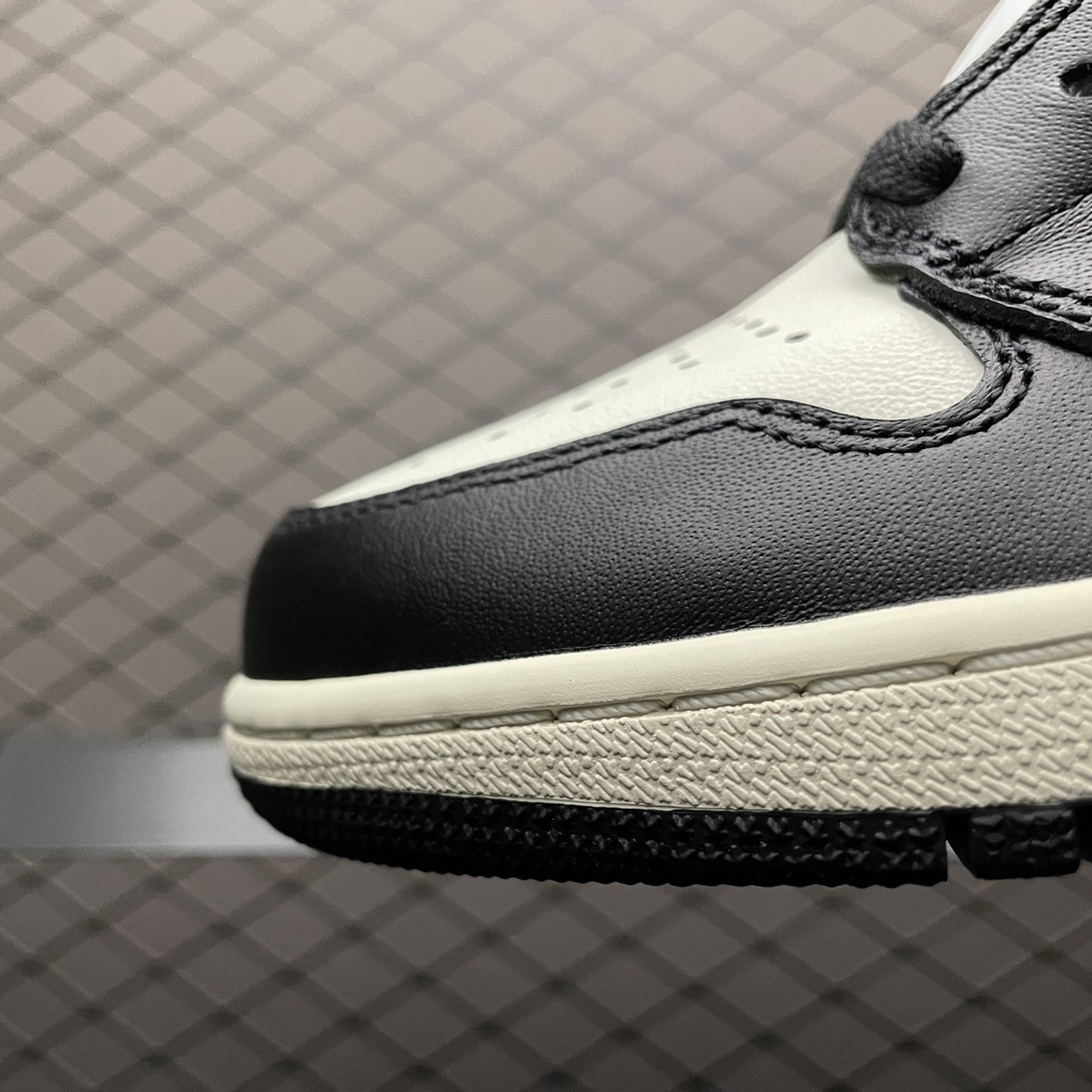 Nike Air Jordan 1 High OG "Sail/Dark Mocha/Black"  (555088-105)