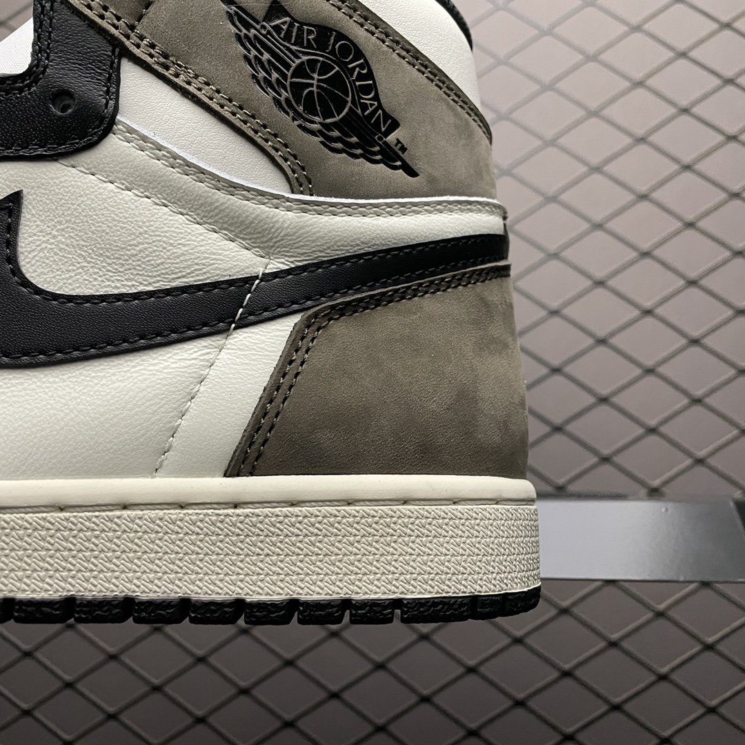 Nike Air Jordan 1 High OG "Sail/Dark Mocha/Black"  (555088-105)
