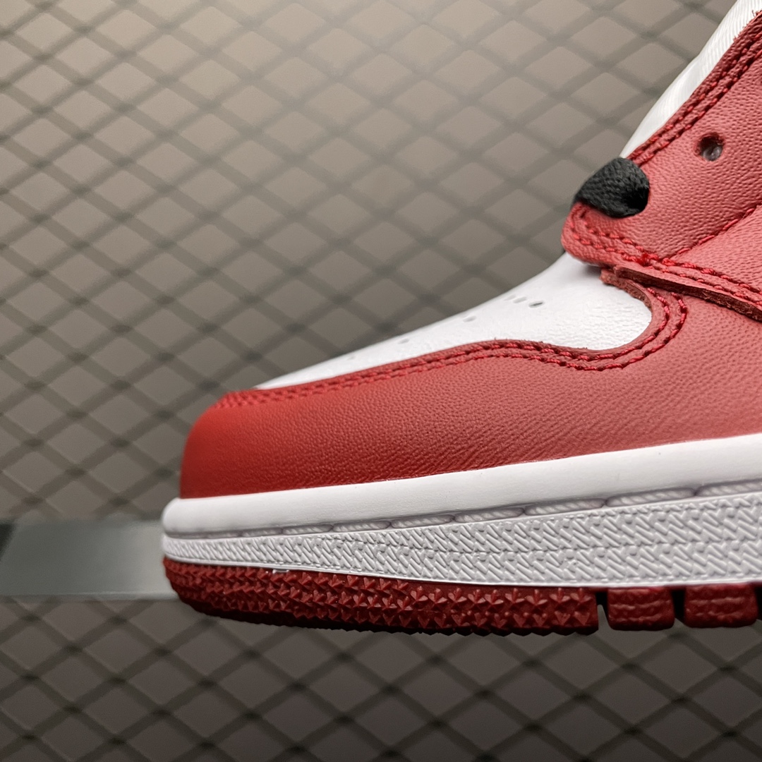 Air Jordan 1 Retro " Chicago"  （555088-101）