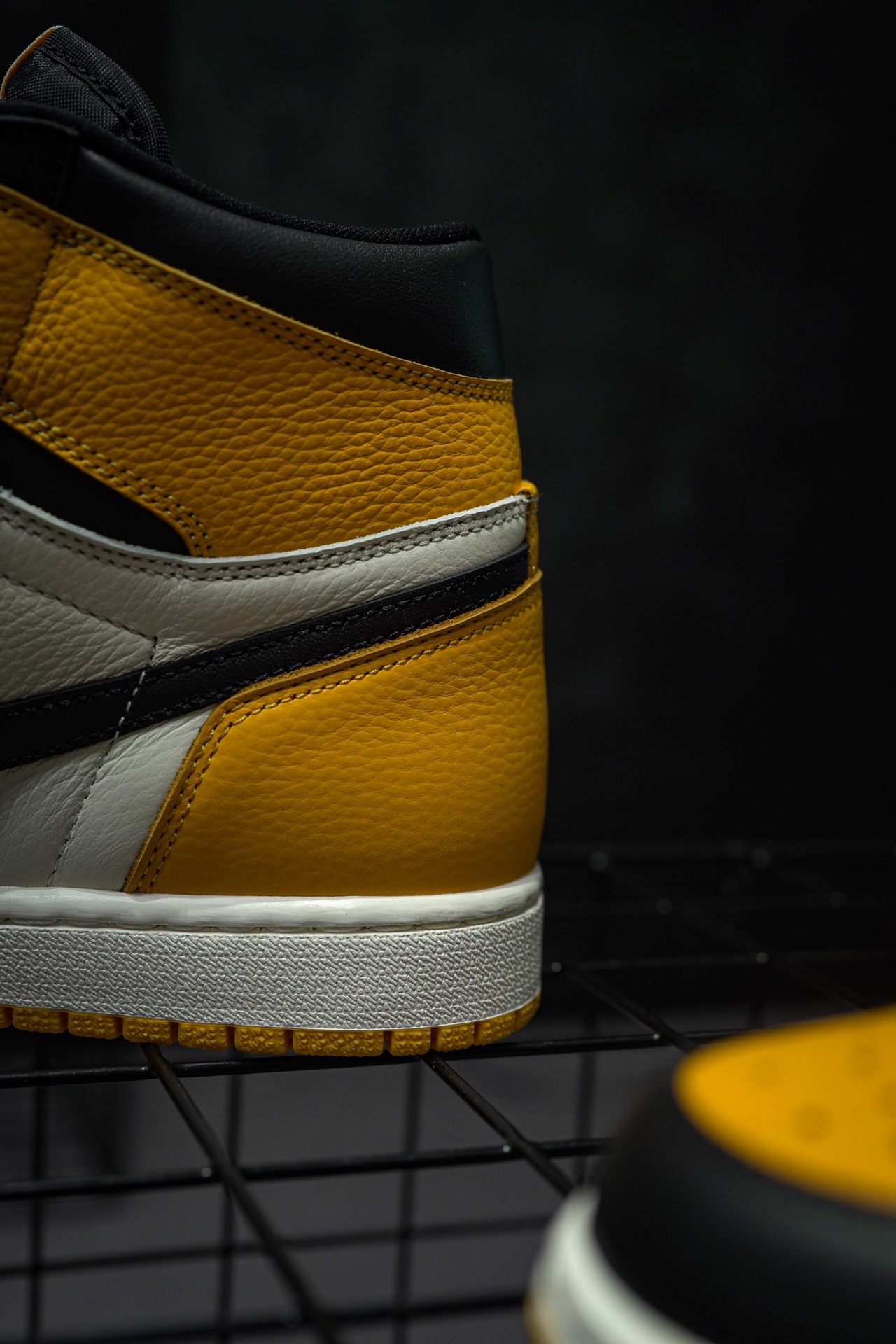 【LJR】Nike Air Jordan 1 Retro High OG "Taxi" (555088-711)