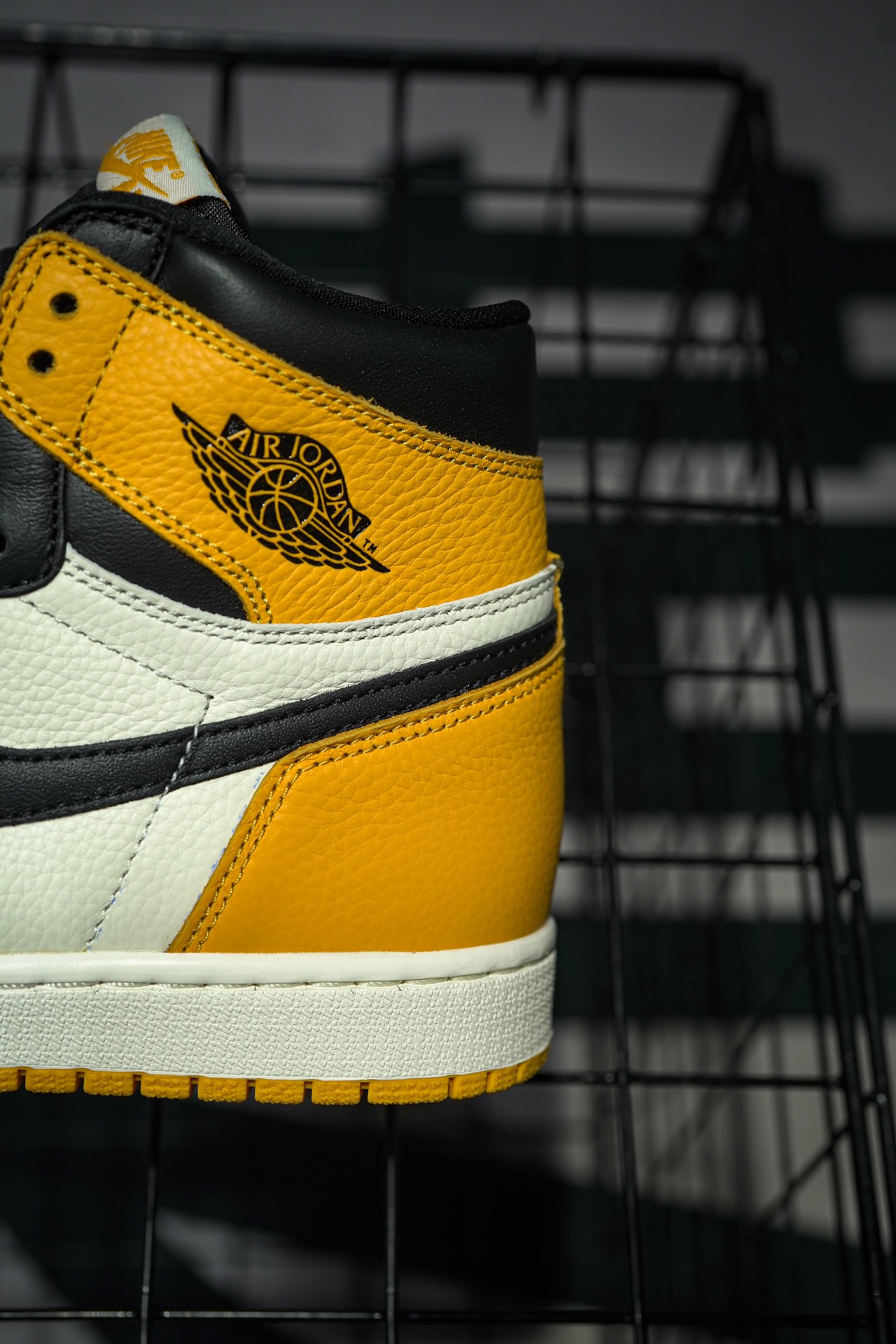 【LJR】Nike Air Jordan 1 Retro High OG "Taxi" (555088-711)