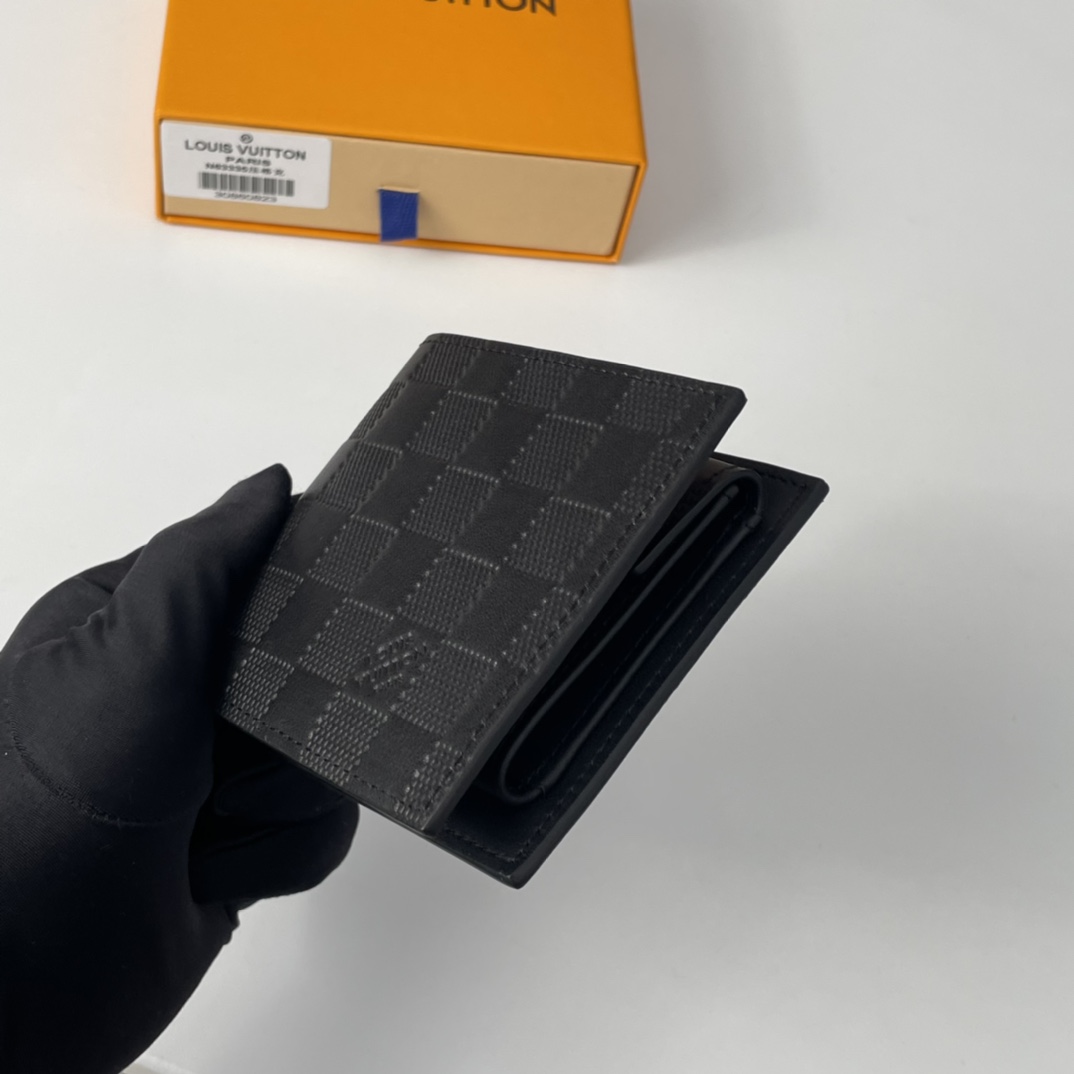 Louis Vuitton wallet （N63335）