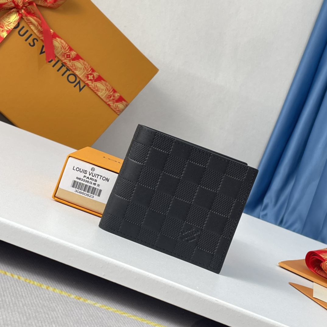 Louis Vuitton wallet （N63335）