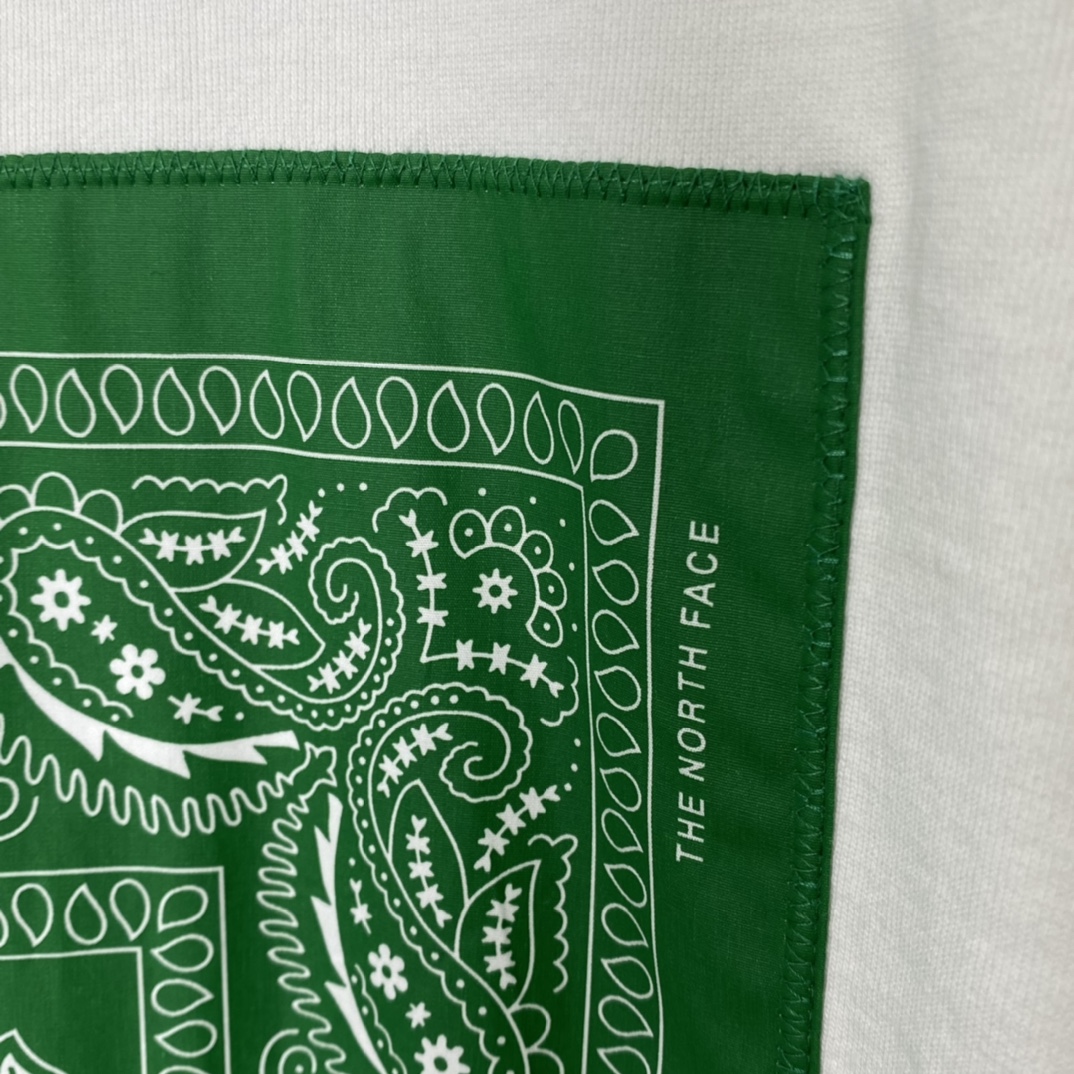 Supreme The North Face Bandana Hooded Sweatshirt White（SUP-SS22-449）