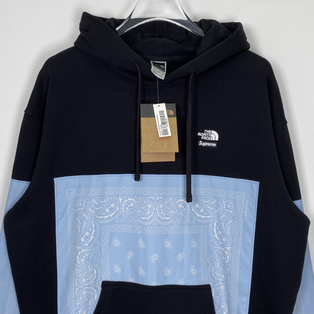 Supreme The North Face Bandana Hooded Sweatshirt White（SUP-SS22-449-1）