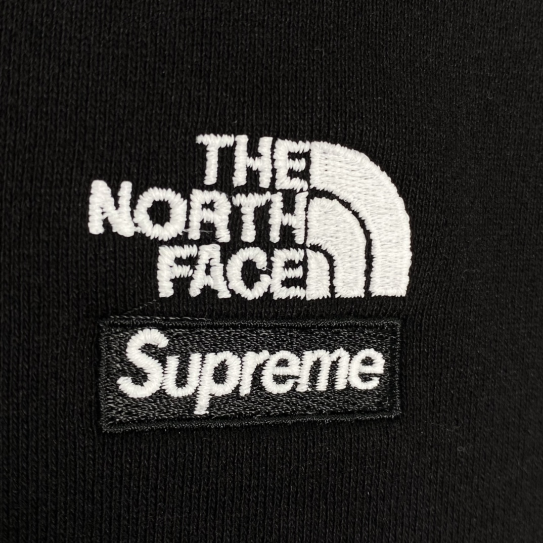 Supreme The North Face Bandana Hooded Sweatshirt White（SUP-SS22-449-1）