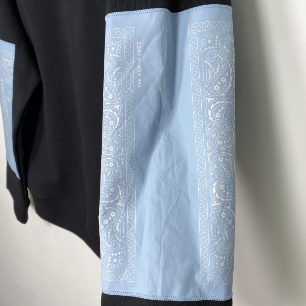 Supreme The North Face Bandana Hooded Sweatshirt White（SUP-SS22-449-1）