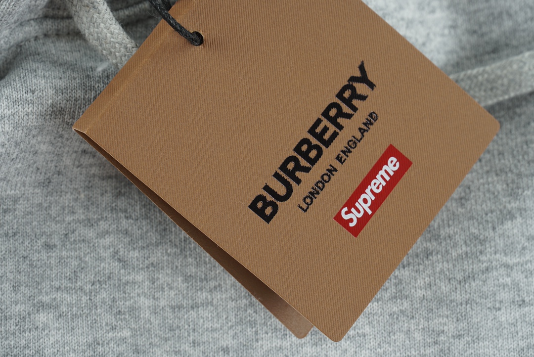Supreme / Burberry Box Logo Hooded Sweatshirt "Heather Grey"（SUP-SS22-126）