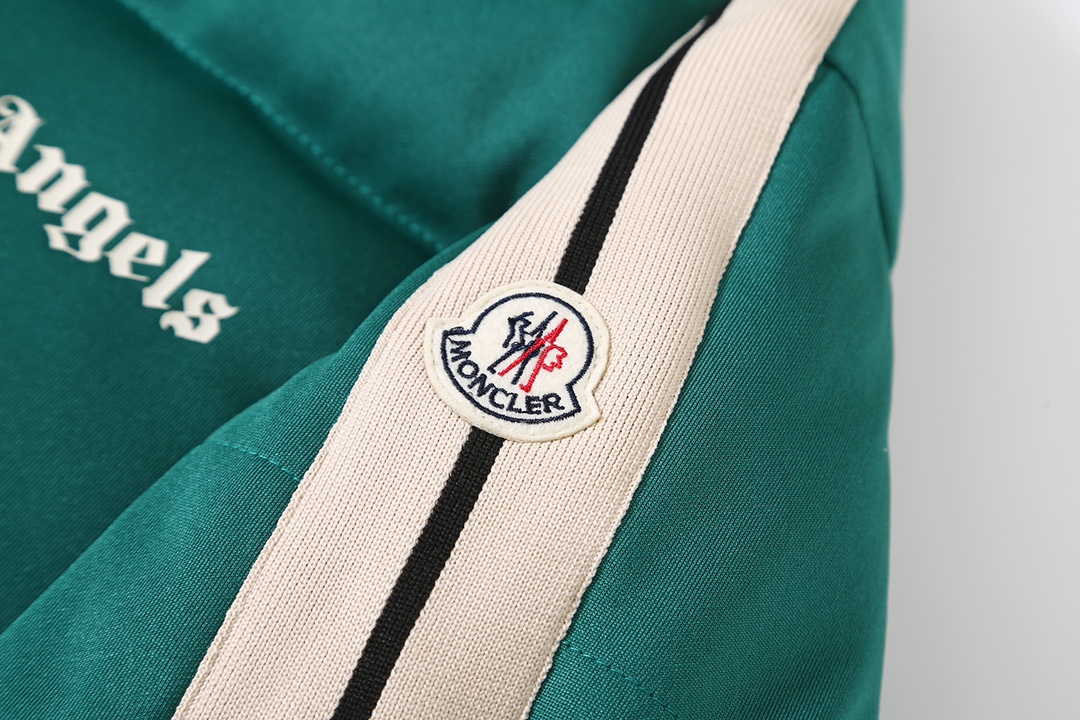 Moncler Genius x Palm Angels collaborative down jacket（G209L1A00019M1356865）