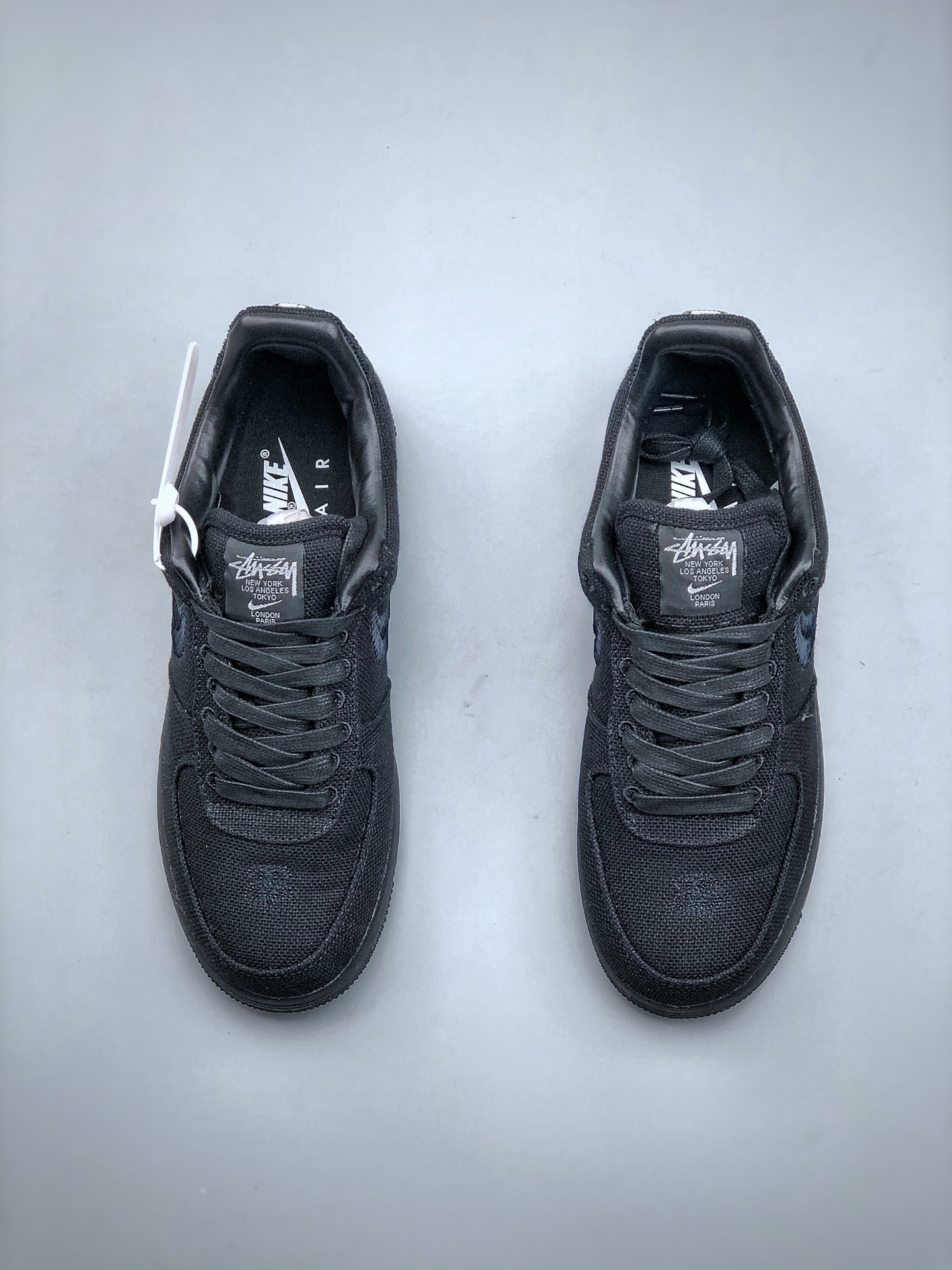 Stussy × Nike Air Force 1 Low "Triple Black"（CZ9084-001）