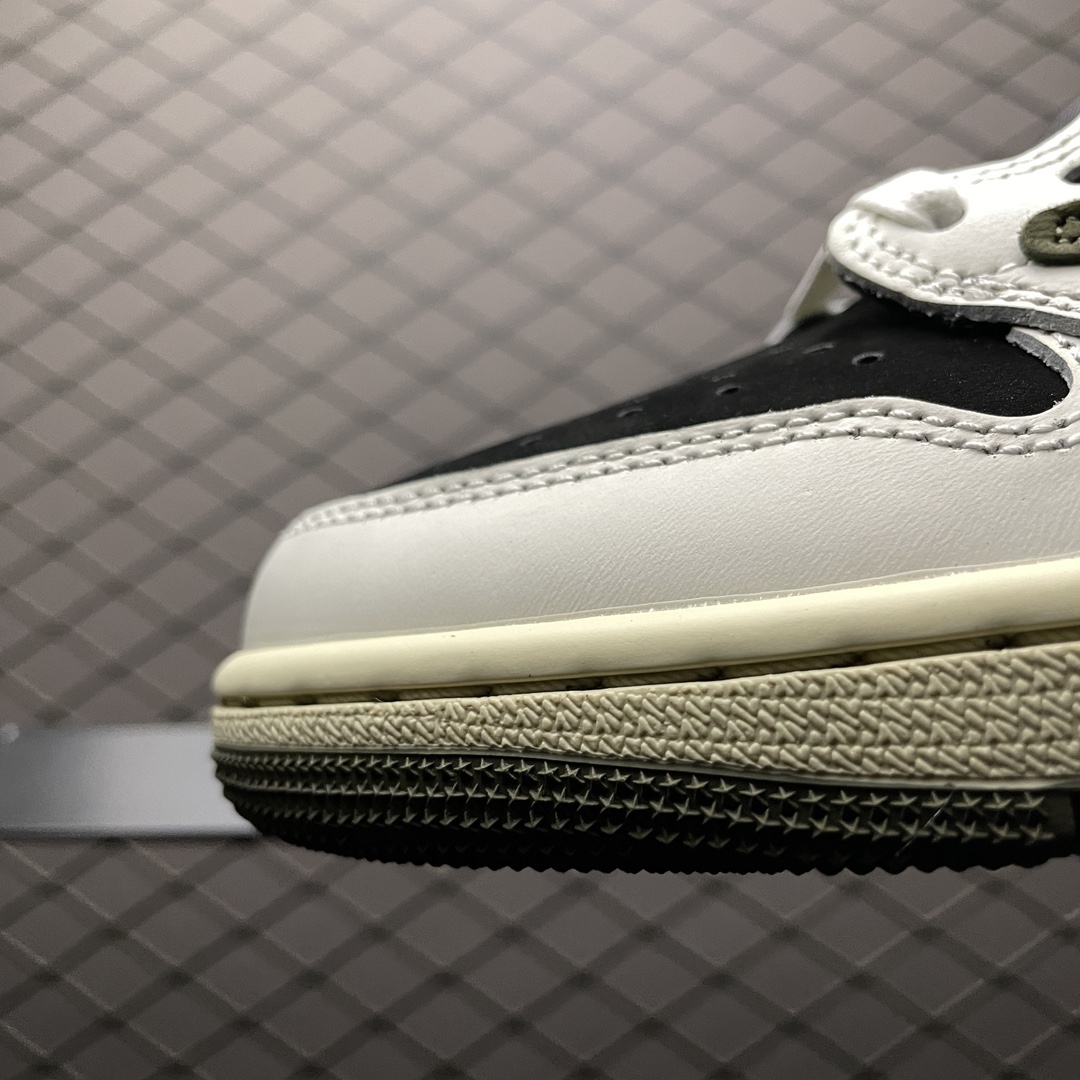 Travis Scott × Nike WMNS Air Jordan 1 Low OG "Medium Olive" (DZ4137-106)