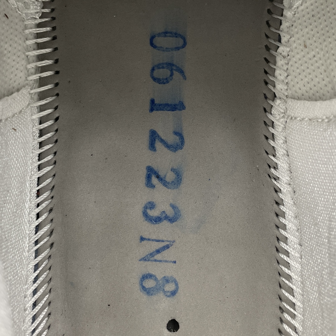 Nike Air Jordan 11 Retro "Neapolitan"（AR0715-101）