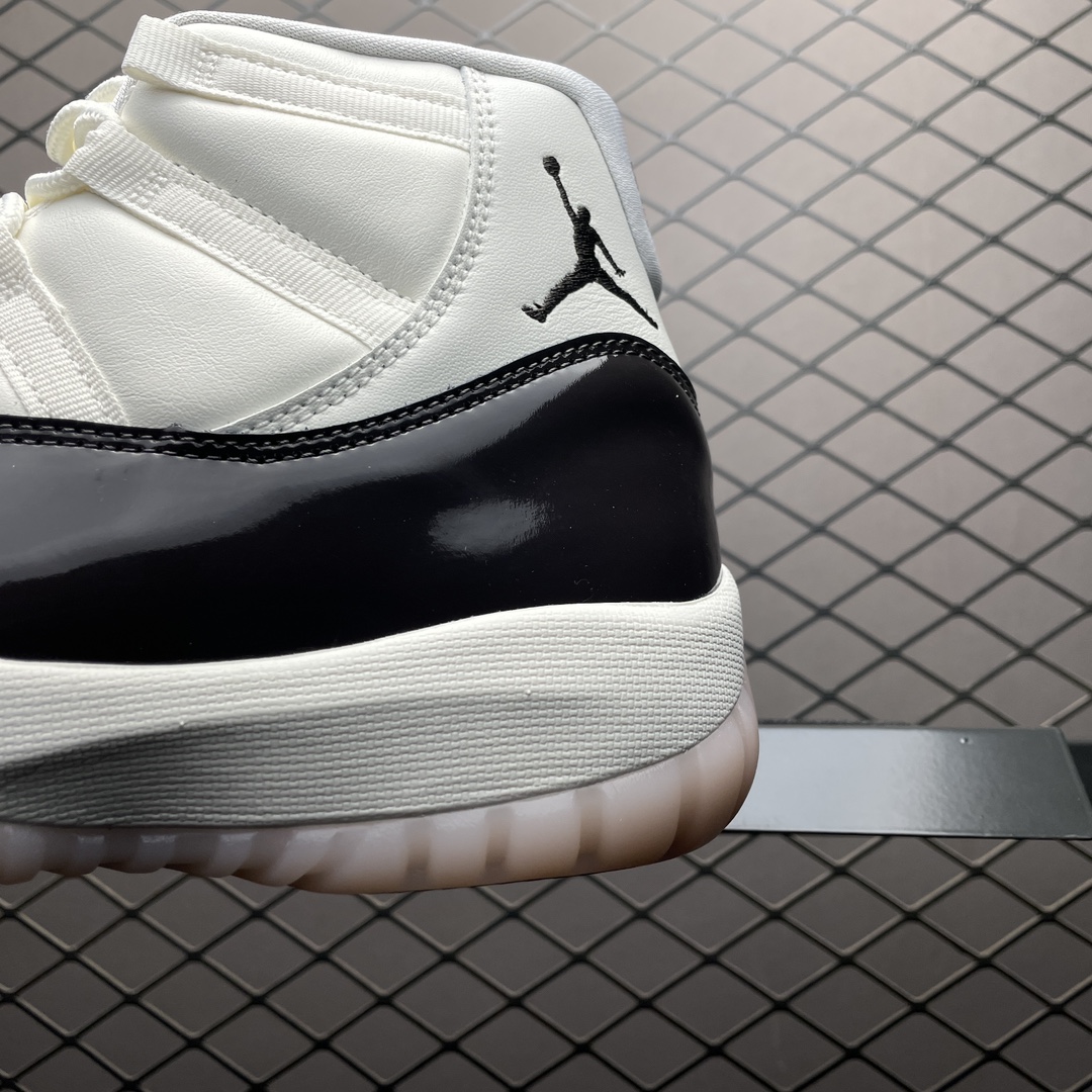 Nike Air Jordan 11 Retro "Neapolitan"（AR0715-101）