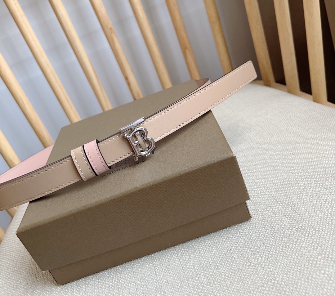 Burberry classic logo buckle reversible leather belt（80660521）
