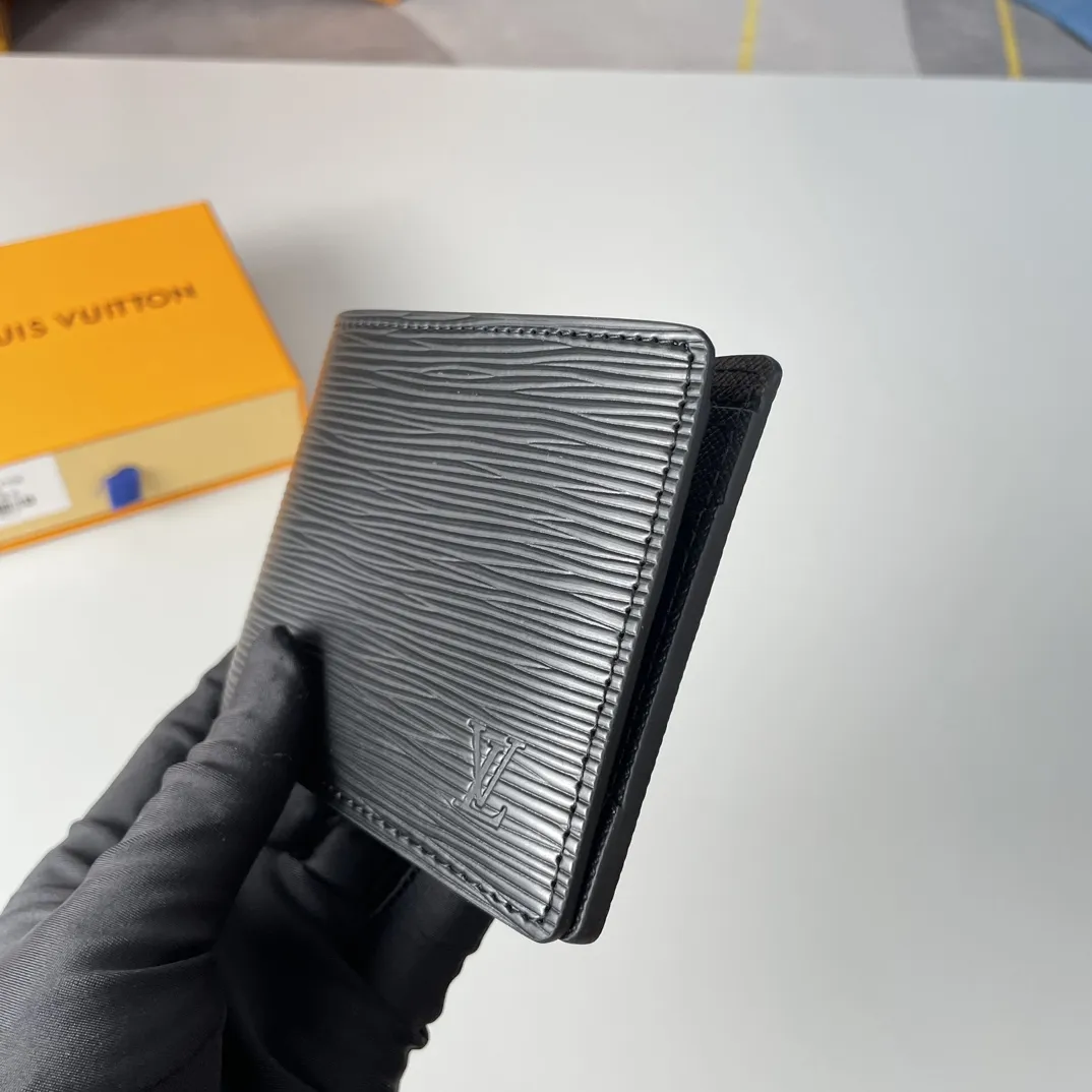 Louis Vuitton Portefeuille Multiple（M61695）