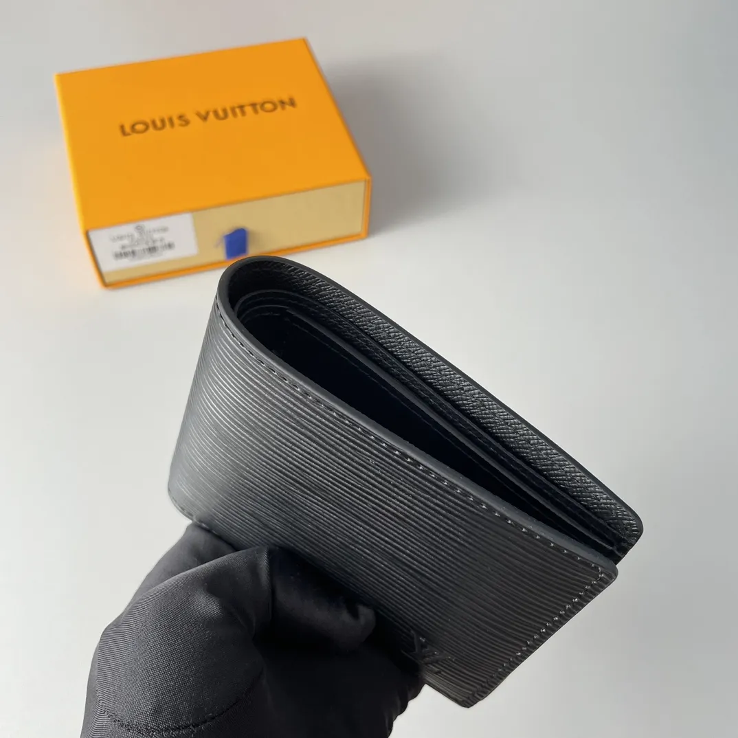 Louis Vuitton Portefeuille Multiple（M61695）