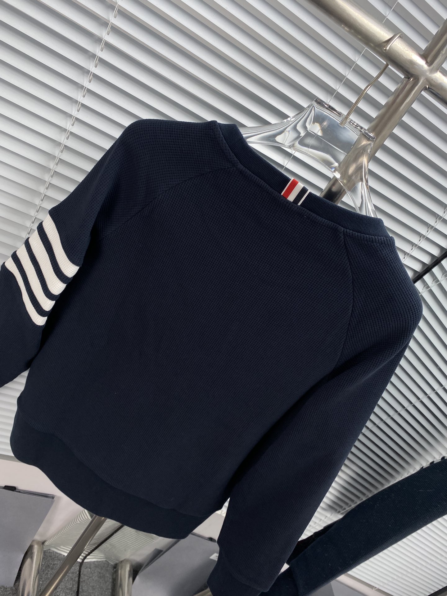 Thom Browne 4 Bar Raglan Sleeve Waffle Crew Sweat Navy (MJT205A-06452-415）