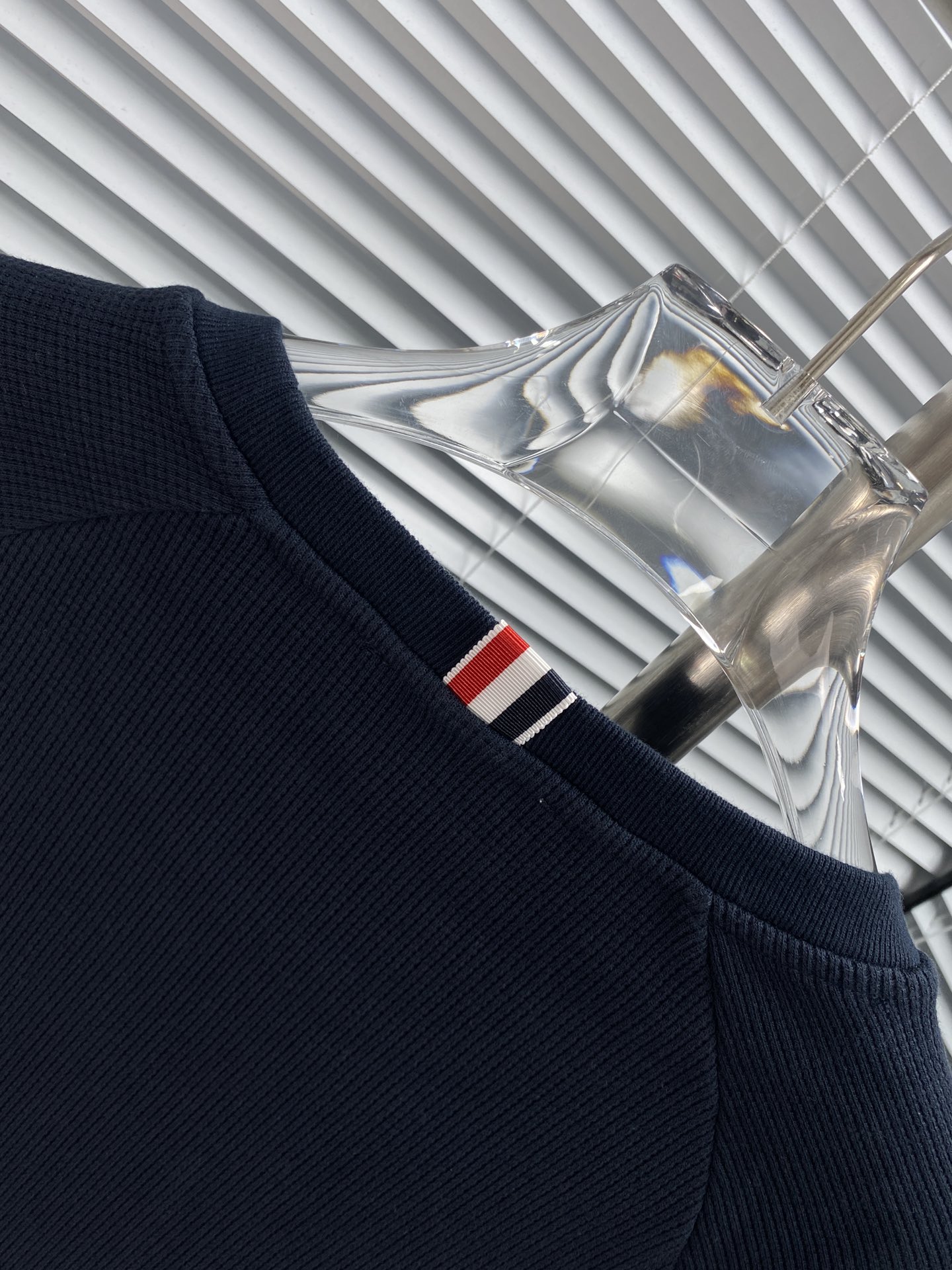 Thom Browne 4 Bar Raglan Sleeve Waffle Crew Sweat Navy (MJT205A-06452-415）