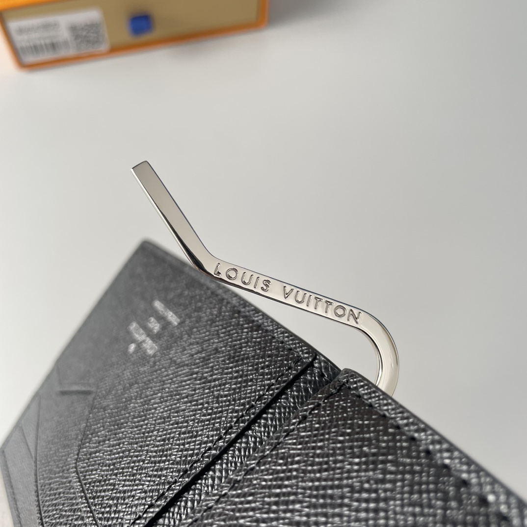 Louis Vuitton wallet （M66543-2）