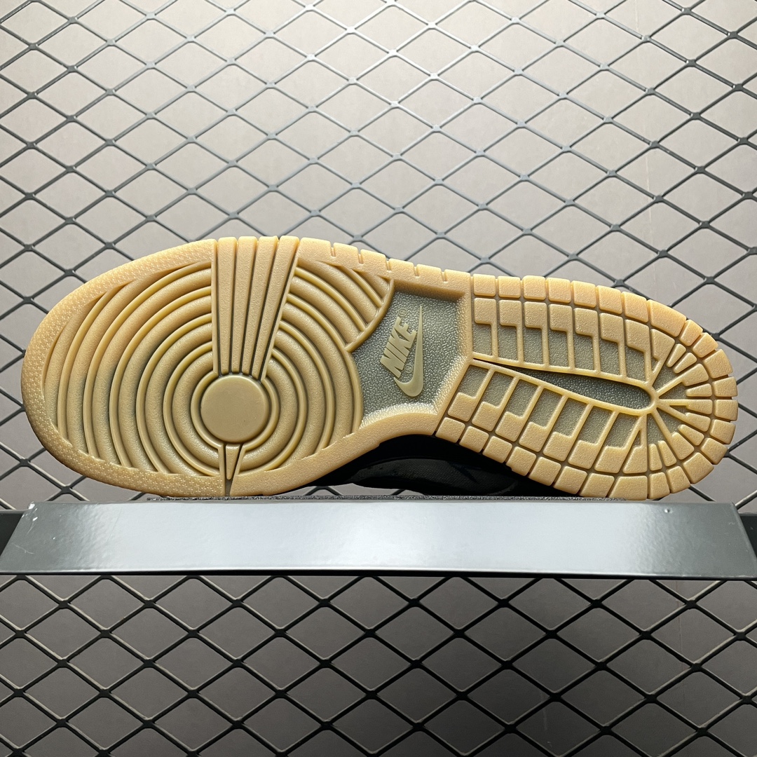 Supreme × Nike SB Dunk Low "Rammellzee"（FD8778-001）