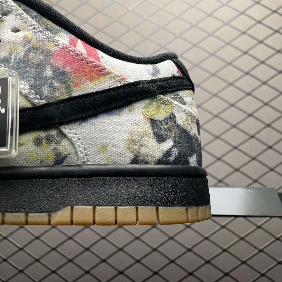 Supreme × Nike SB Dunk Low "Rammellzee"（FD8778-001）