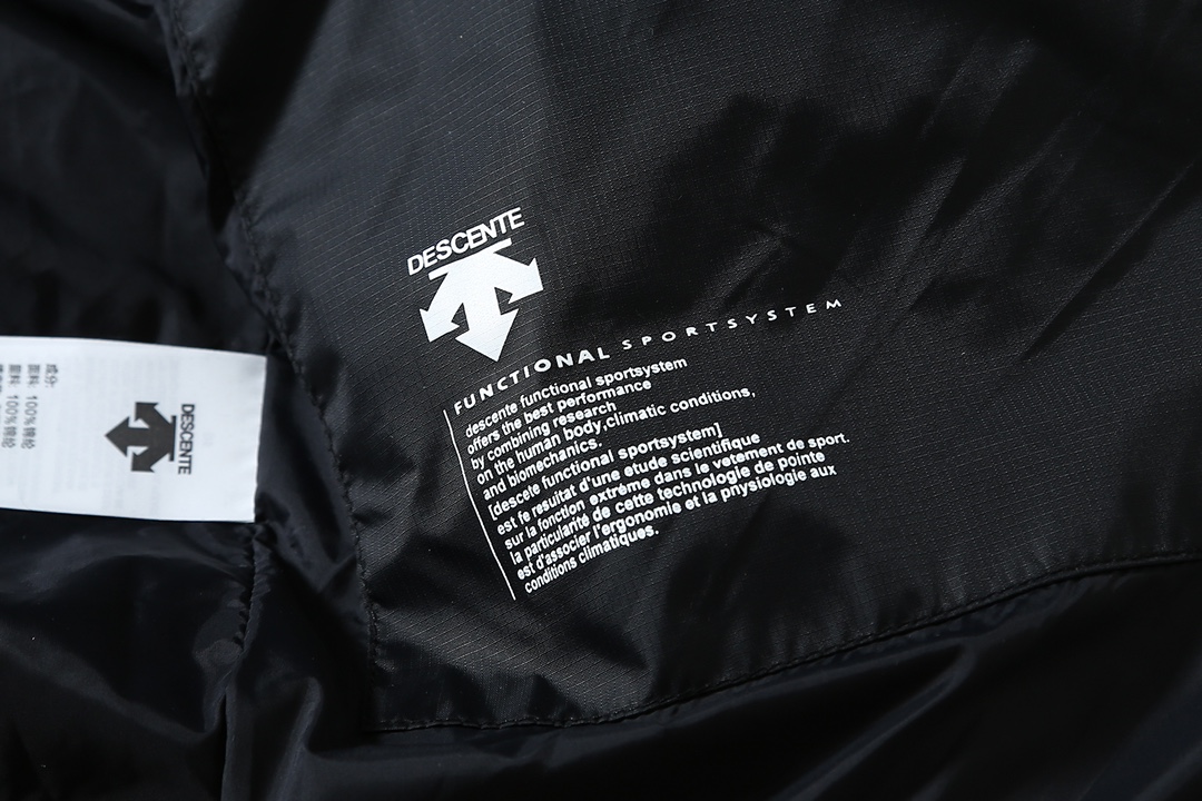 DESCENTE SKI STYLE Down Jackets Unisex（D3433SDJ68）