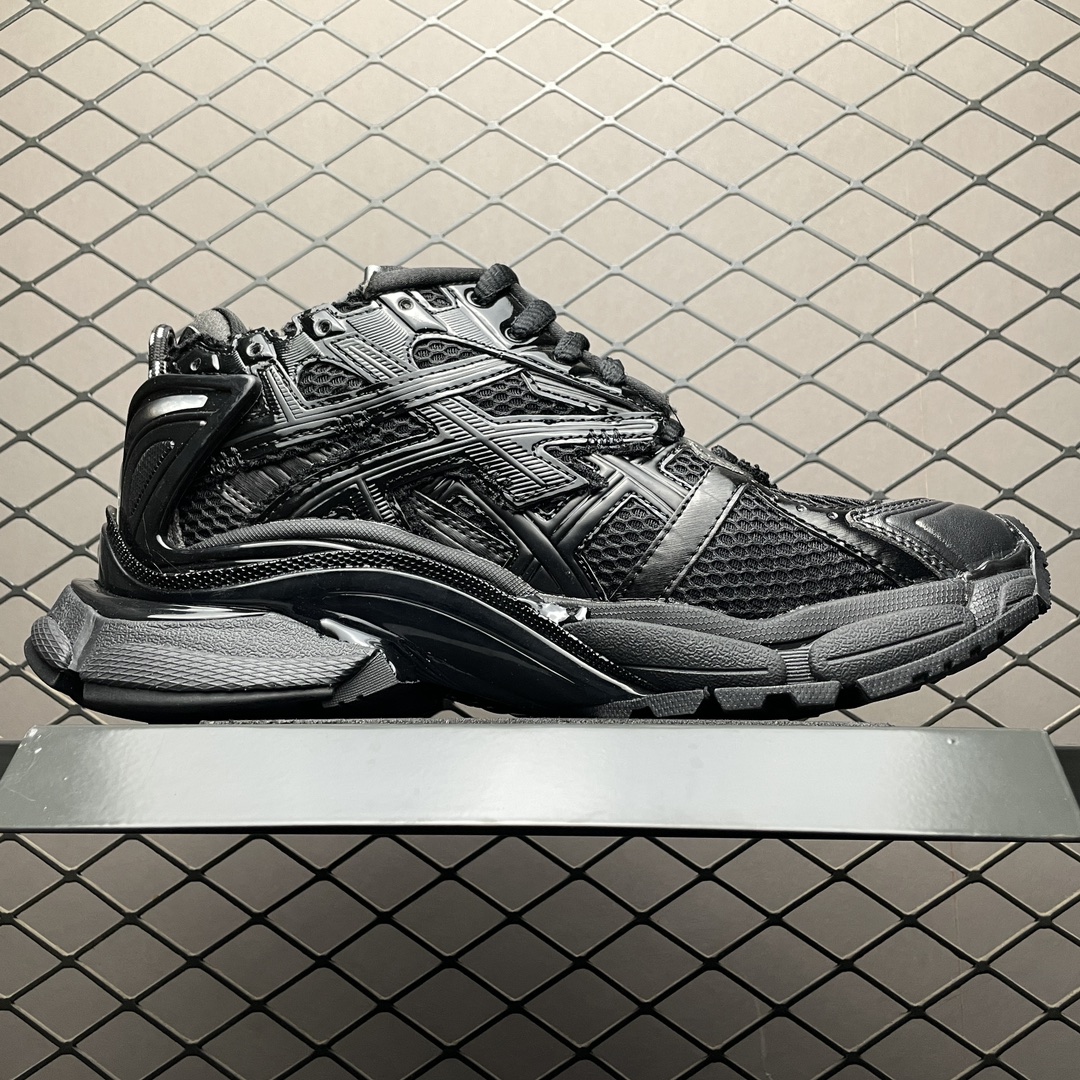 BALENCIAGA Runner "Black"（656065W3RA11000）