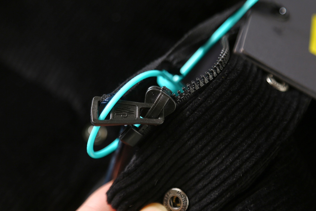 Moncler Hiroshi Fujiwara x Fragment Donnie Short Down Jacket（H209U1A00012M2363999）