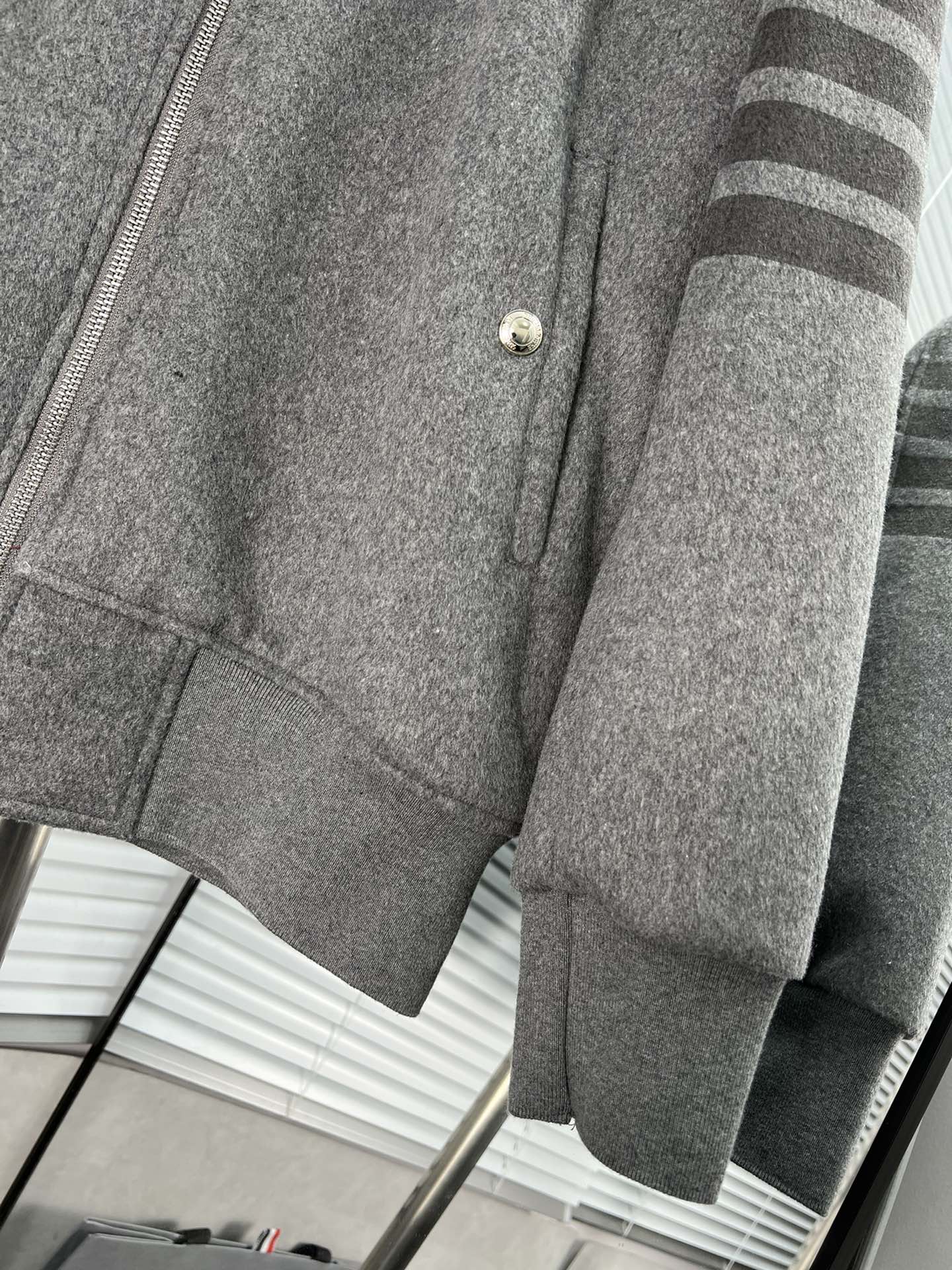 THOM BROW Navy Wool Cashmere Flannel Blouson Tonal 4-Bar Jacket  (MJO030A-06393-415）