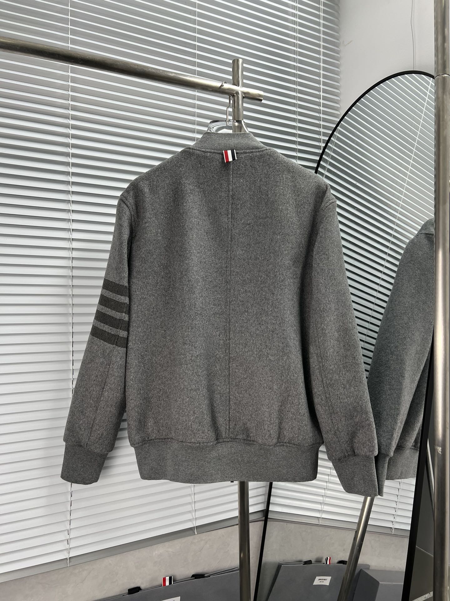 THOM BROW Navy Wool Cashmere Flannel Blouson Tonal 4-Bar Jacket  (MJO030A-06393-415）