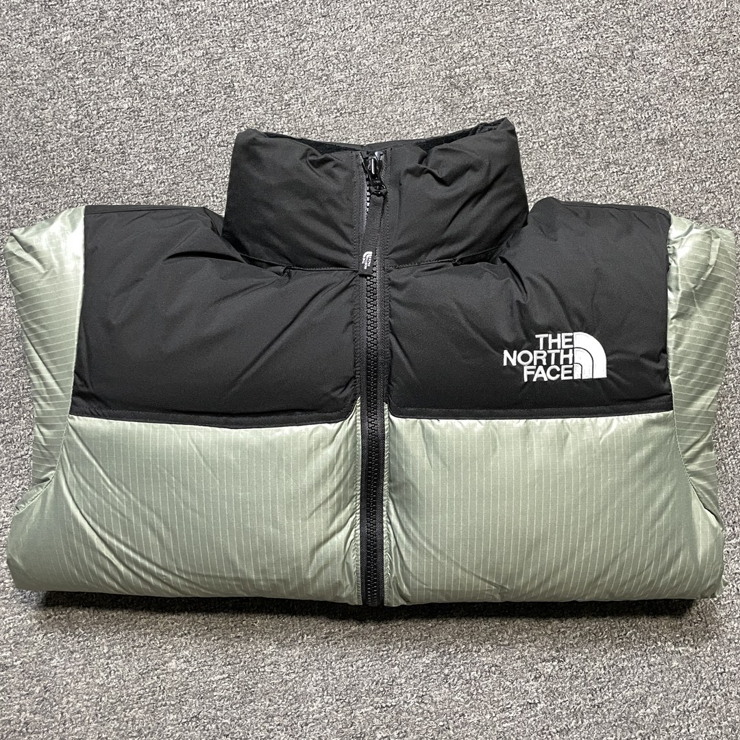 THE NORTH FACE★NOVELTY NUPTSE DOWN JACKET（NJ1DP62N）