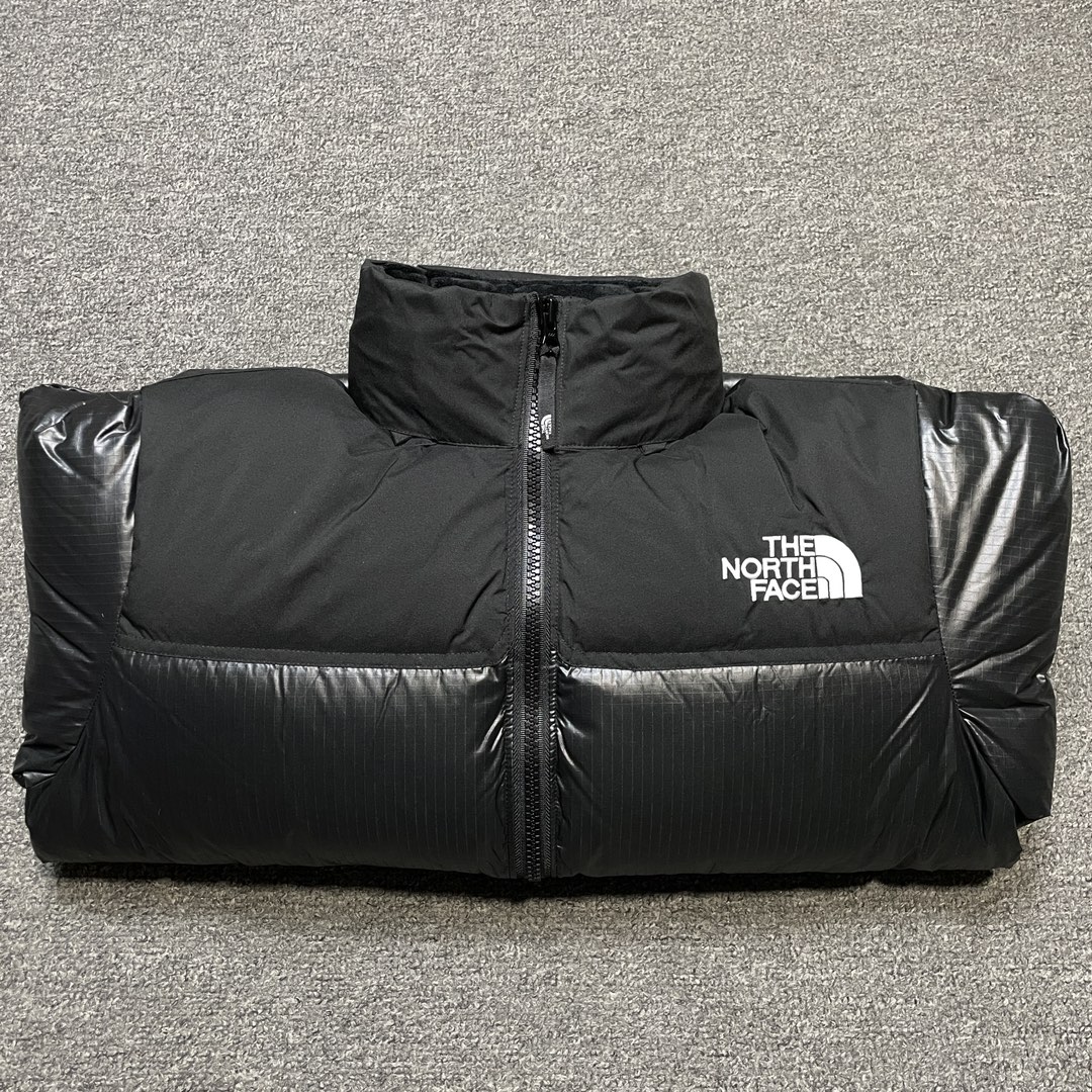 THE NORTH FACE★NOVELTY NUPTSE DOWN JACKET（NJ1DP62J）