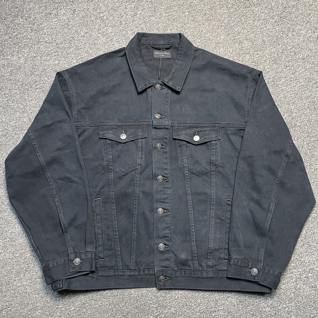 BALENCIAGA TAPE TYPE RIPPED denim jacket with logo(738738TNW111700）