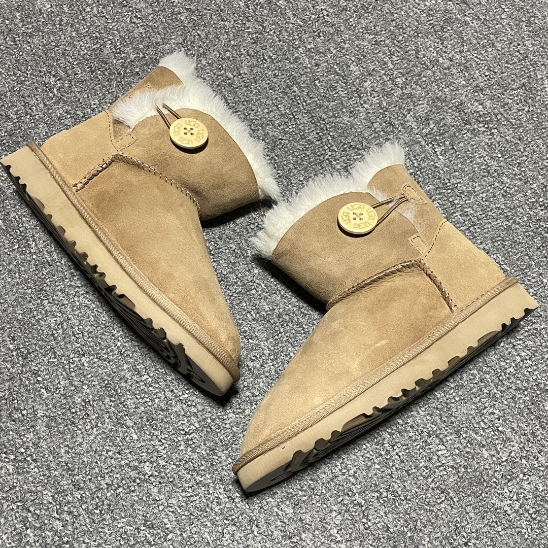 UGG Sheepskin Boots 1016422（1016422）