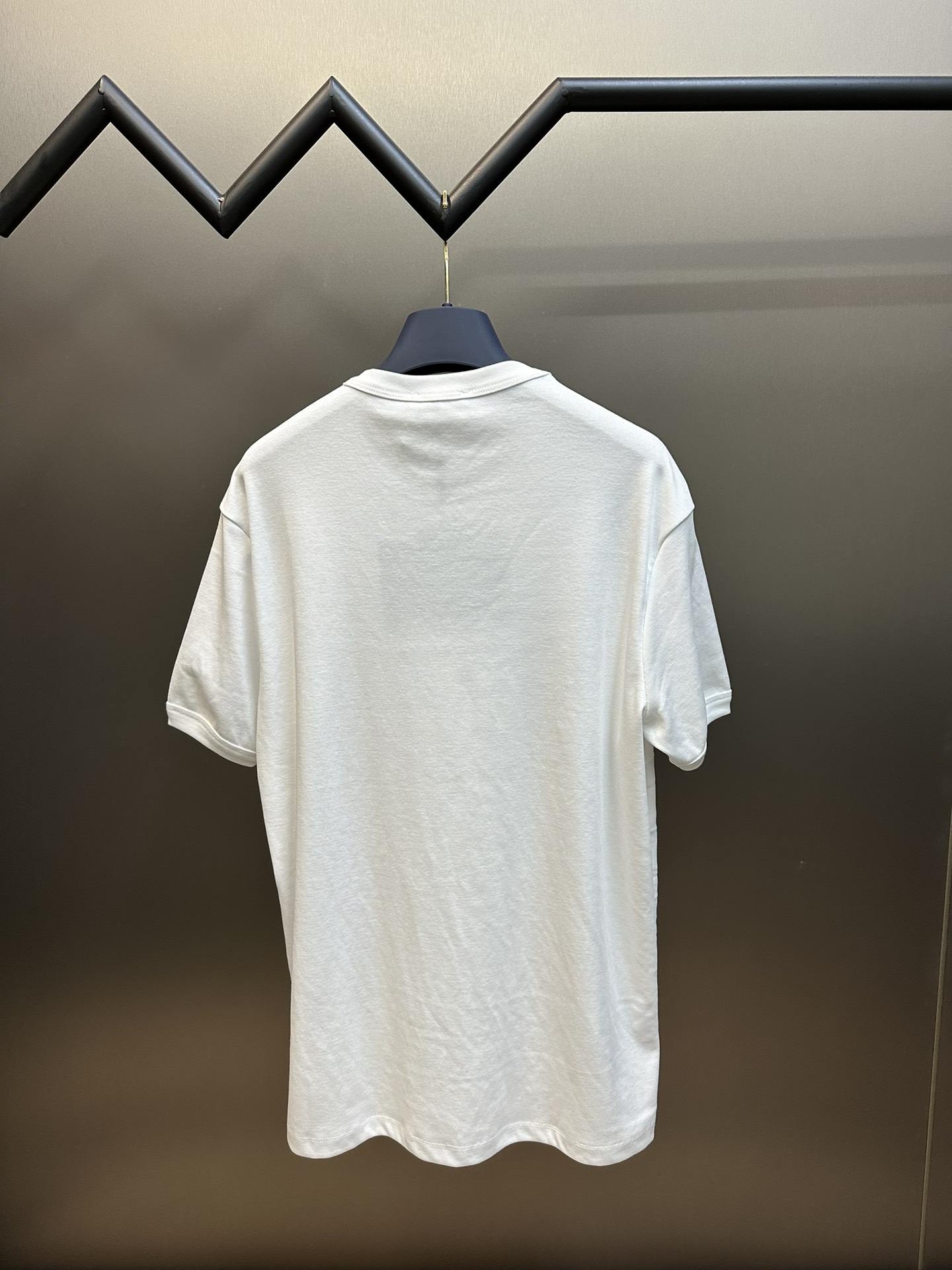 Prada triangle-logo cotton T-shirt (UJN824-11ZM-F1000-S-223）