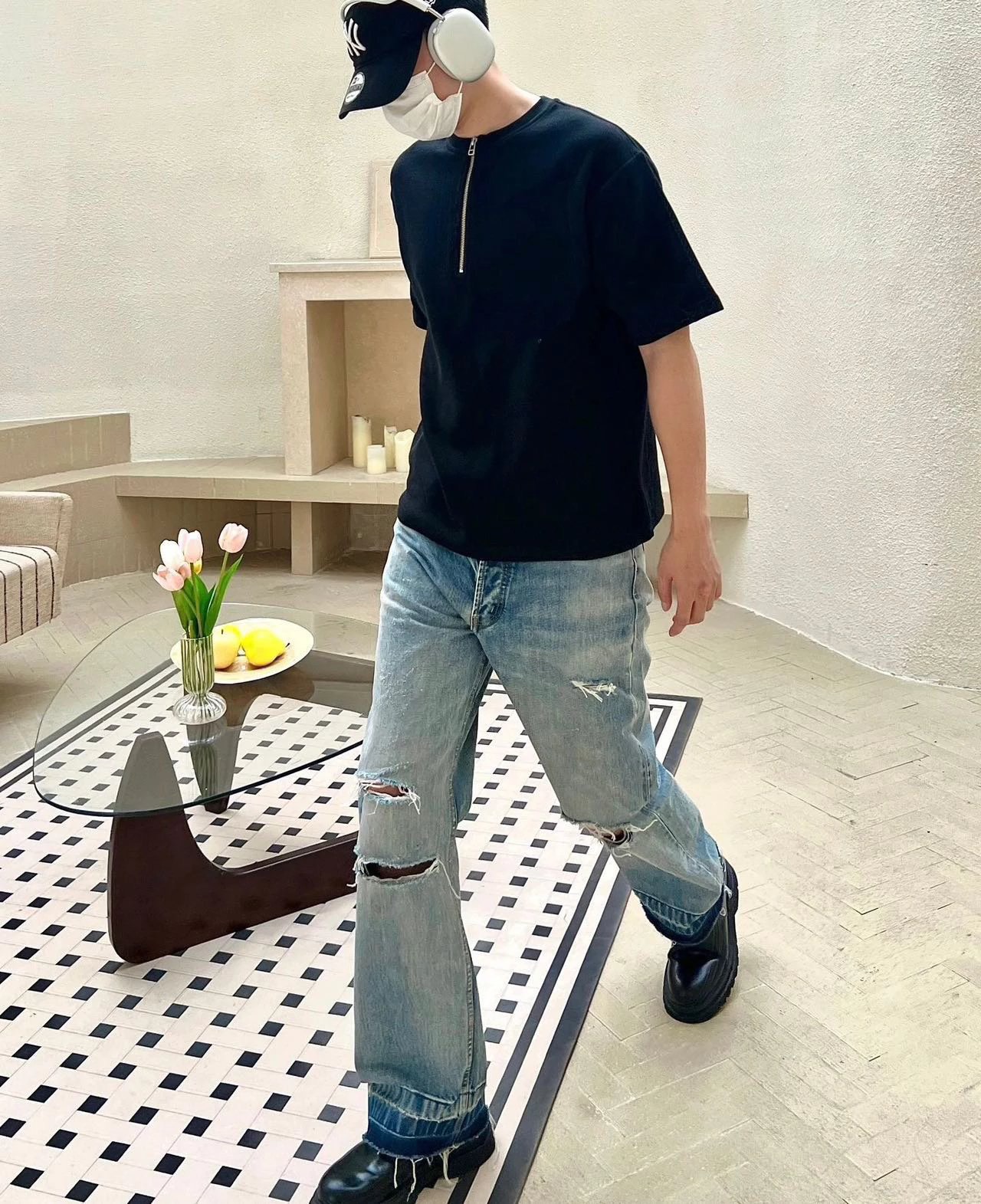 CELINE WESLEY JEANS IN WESTSIDE WASH DENIM（2N829033S-08WT）