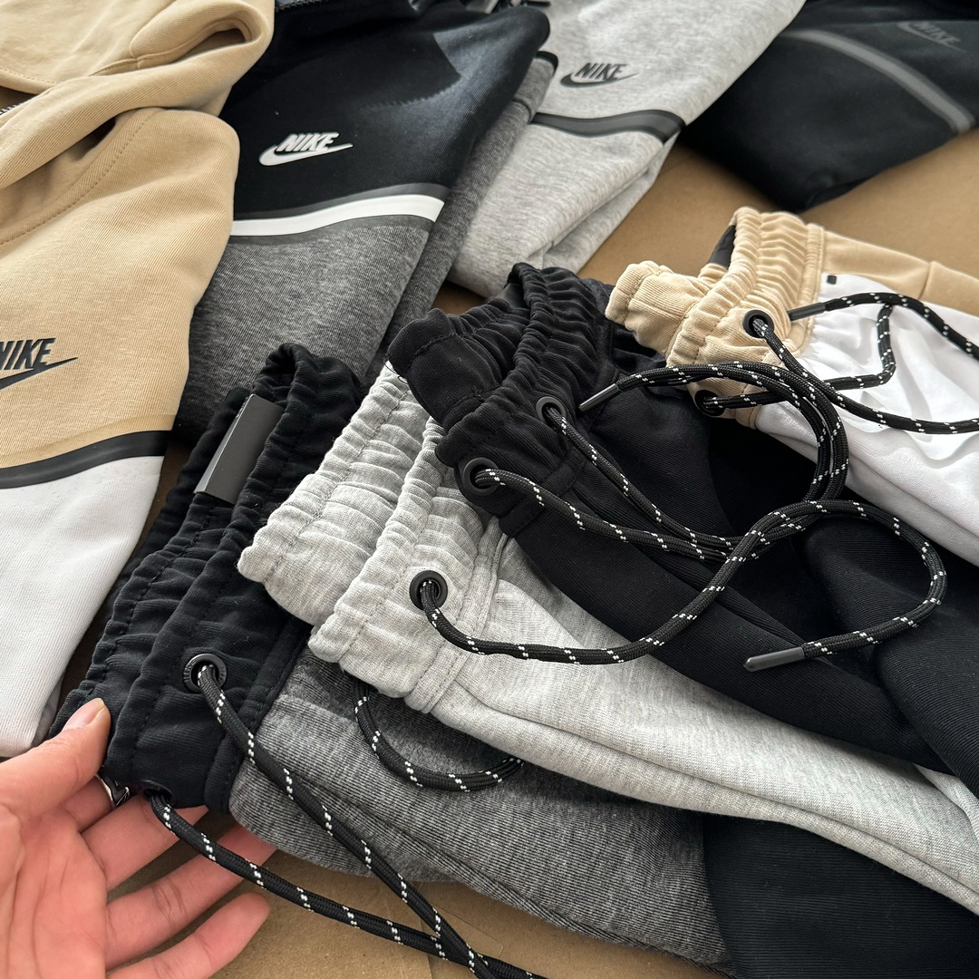 Nike Sportswear Tech Fleece Full Zip Hoodie ang Sweatpants（CU4489-010）