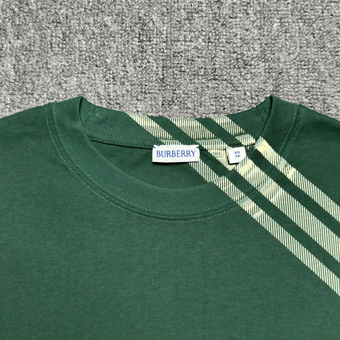 Burberry Cotton T-Shirt (80820521）