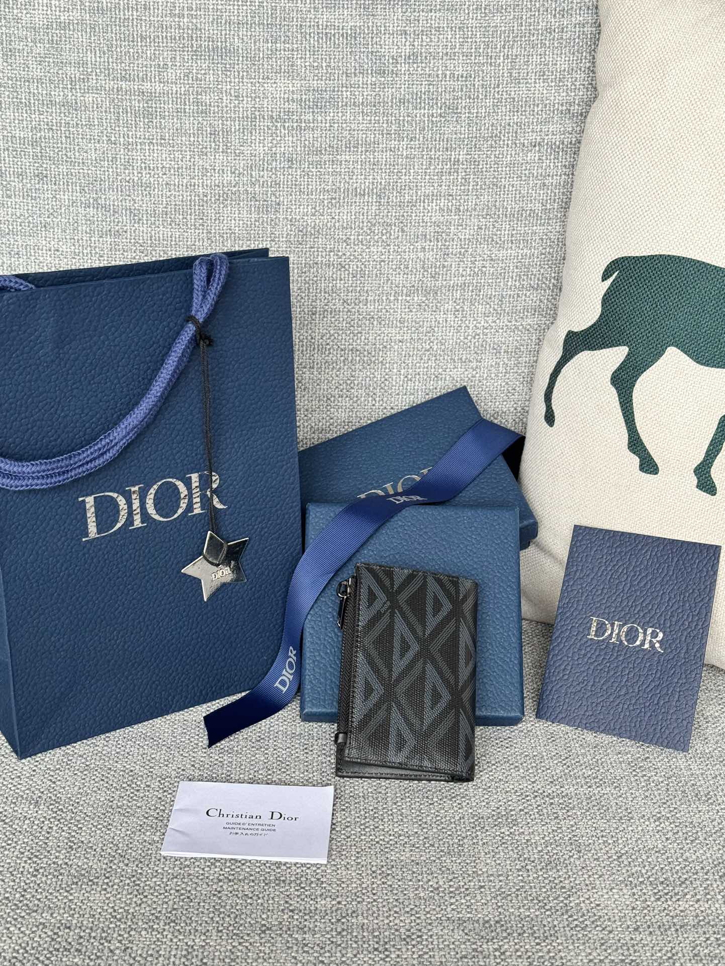 Dior Vertical Compact Card Holder（2ESBC319DCO-H42E）