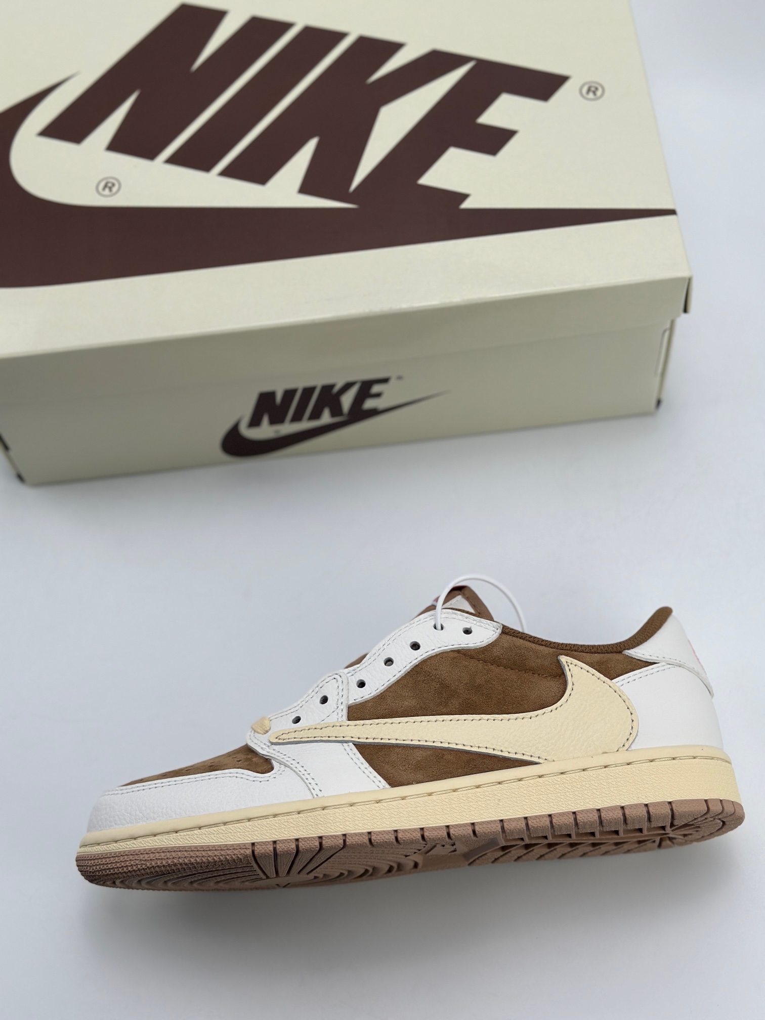 Travis Scott × Nike Air Jordan 1 Low OG SP "Sail/Shy Pink"(DM7866-106)
