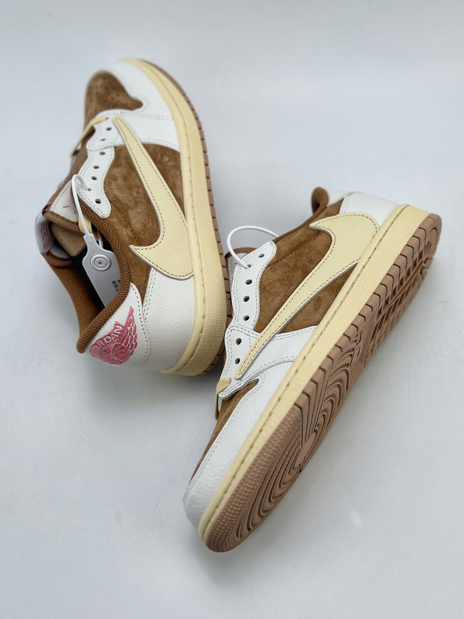 Travis Scott × Nike Air Jordan 1 Low OG SP "Sail/Shy Pink"(DM7866-106)